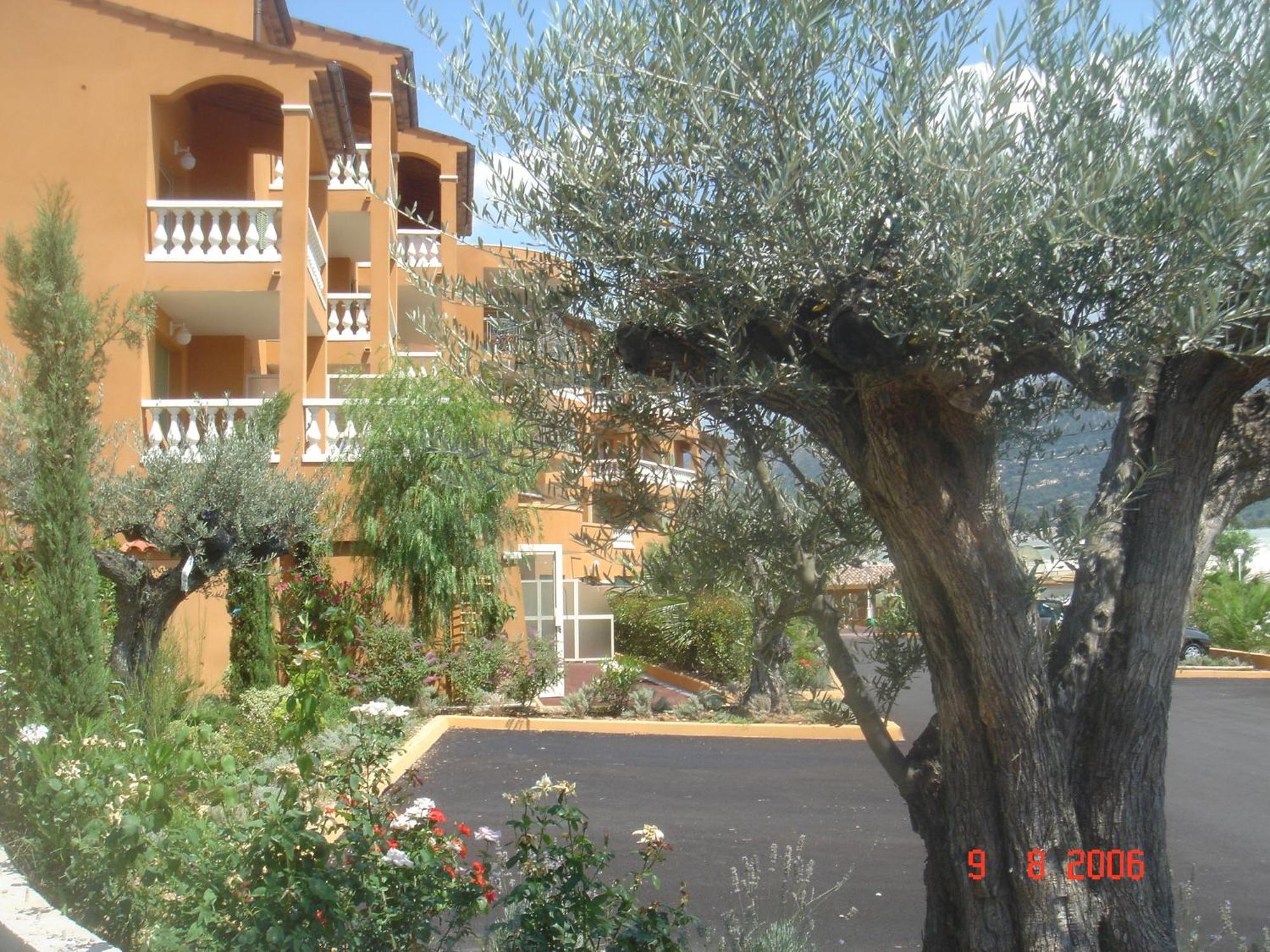 Appart Hotel Lou Castelet Carros Exterior photo