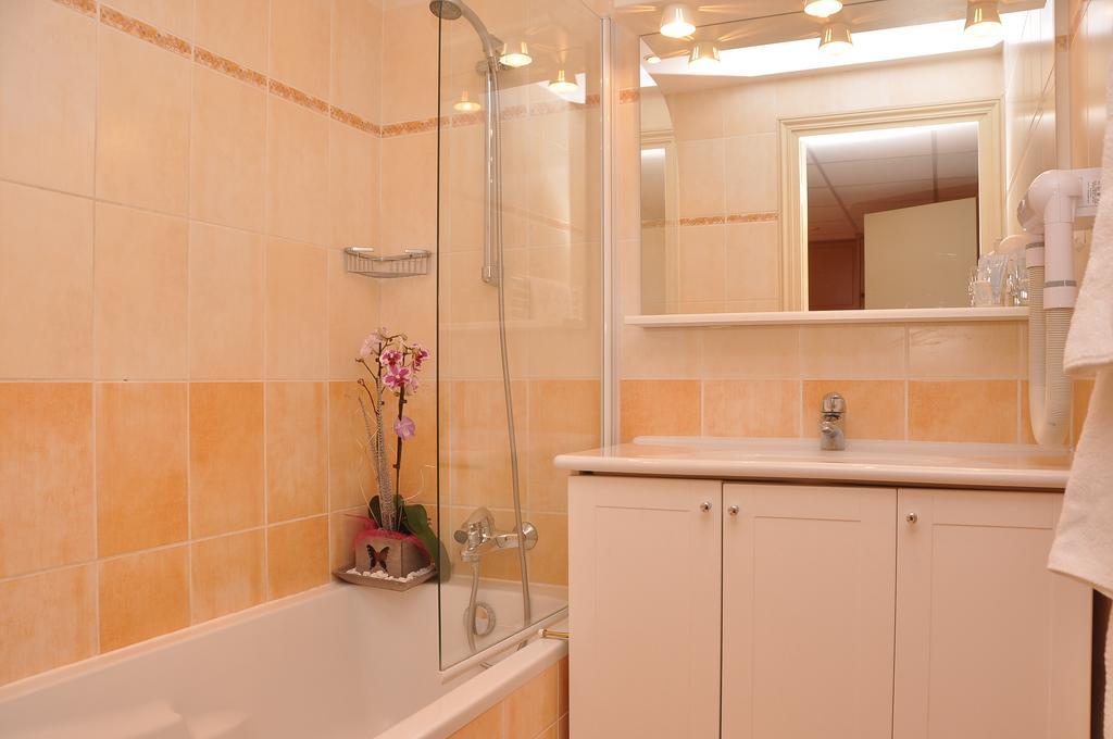 Appart Hotel Lou Castelet Carros Room photo