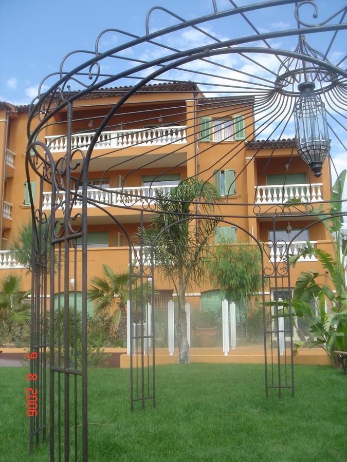Appart Hotel Lou Castelet Carros Exterior photo